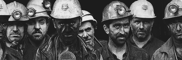 ‌علی داودی‌'s header picture