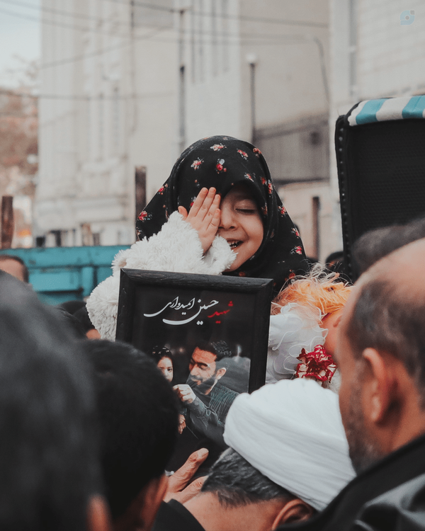 دختر کوچولوی شهید حسین امیدواری#حسین_امیدواری#جنگ_رمضان#ایران