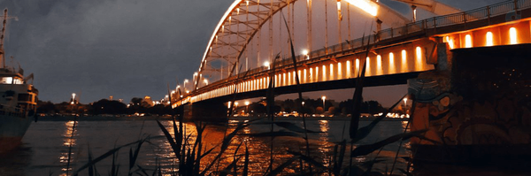 ‌Me‌'s header picture