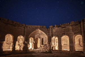 عکاسی در شب از کاروانسرای ساسانی دیرگچین