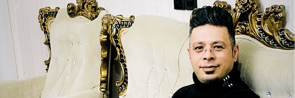 ‌Parsa Vahedian‌'s header picture