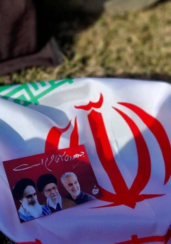جمهوری اسلامی ایران حرم است 🇮🇷🇮🇷❤️❤️✌🏻✌🏻🙂