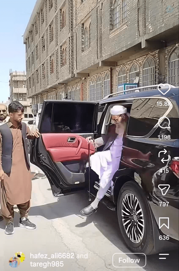 یک روز عادی :
 حضور در مناطق محروم  با نیسان پاترول آرمادا با قیمت بیش از ۱۰ میلیارد تومان و سخنرانی درباره فقر