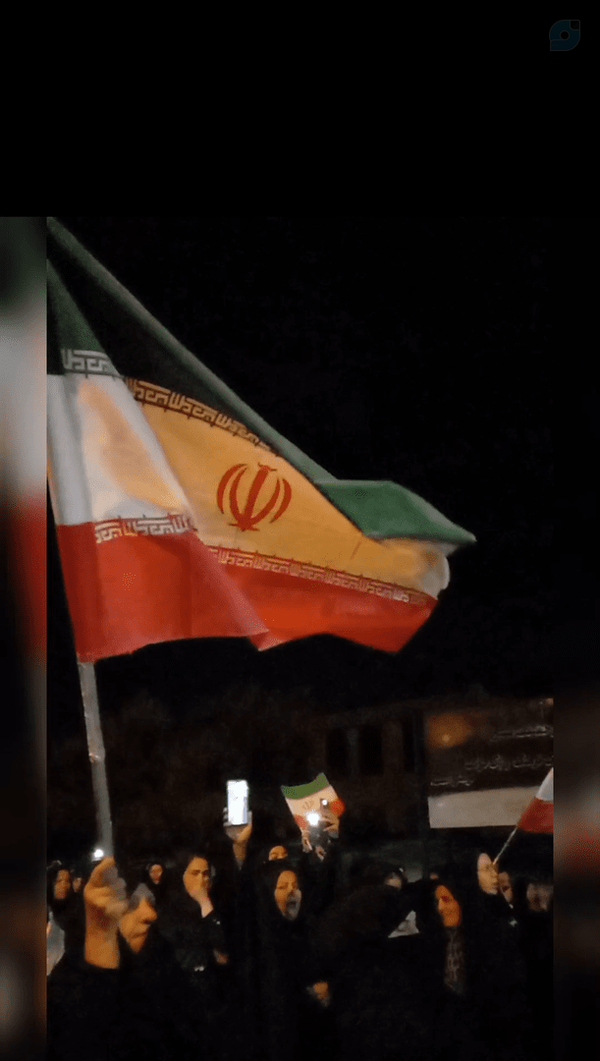 "ایران" با مردمش قدرتمند تر از همیشه است...!🇮🇷
#ایران_قوی 
#ایران 
#آمریکا_در_باتلاق 
#آمریکا_شکست_خورد