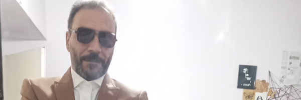 ‌رضا اکبری‌'s header picture