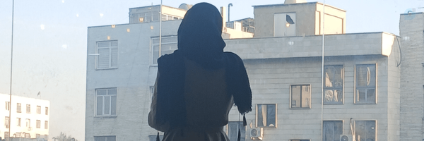 ‌غریبه‌'s header picture