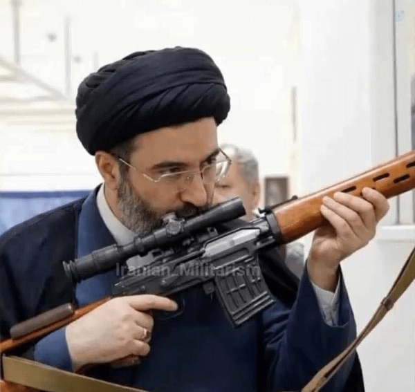 #لبیک_یا_خامنه_ای
