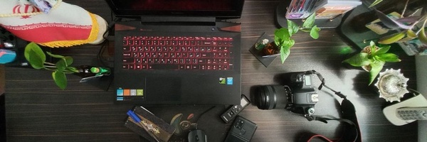 ‌آیما‌'s header picture