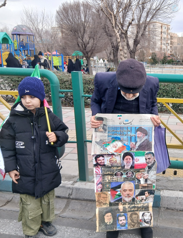 ایران حسینی تا ابد پیروز است انشالله