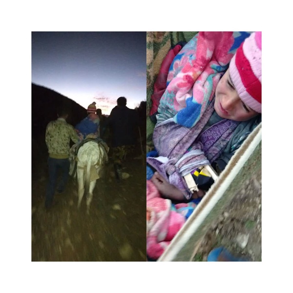 کودک بیمار در روستای لنده که به این شیوه پس از5ساعت پیاده روی در دل تاریکی شب و کوهستان به بیمارستان منتقل می شود،کودکان ایران