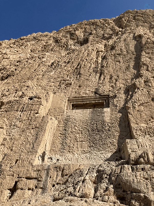 آرامگاه استیاگ