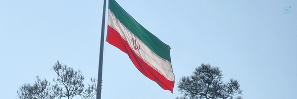 ‌آشنای غریب‌'s header picture