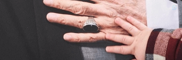 ‌رعنا فراهانی‌'s header picture