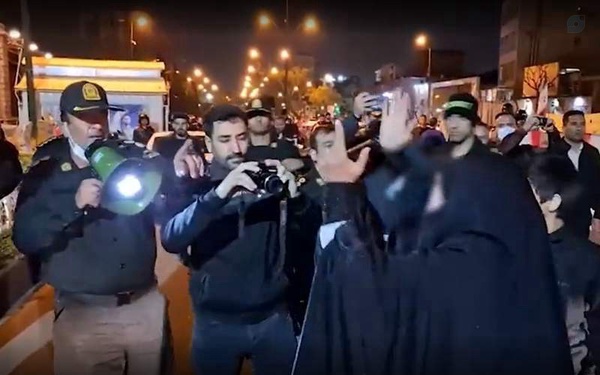 سخنی با عزیزان جبهه انقلاب و دینداران محترم
#تحصن #حجاب #ایران