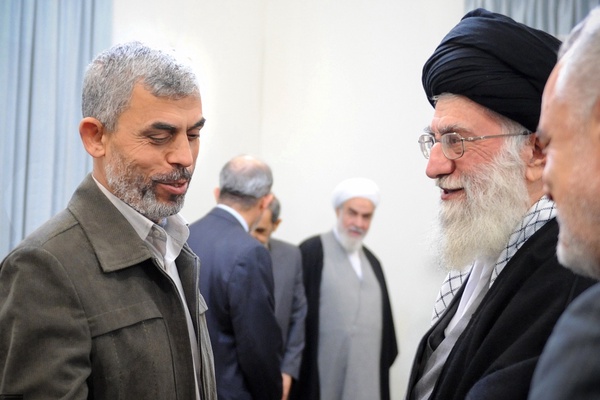 فقط یه #شیعه میتونه #طوفان به پا کنه.
#طوفان_الاقصی 
#امام_خامنه_ای
#یحیی_سنوار