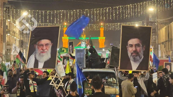 🛑 علم به دست فرزند شماست یا حسین (ع) 🛑
#یاحسین(ع)
#ایران 
#رهبر_شهید 
#رهبر